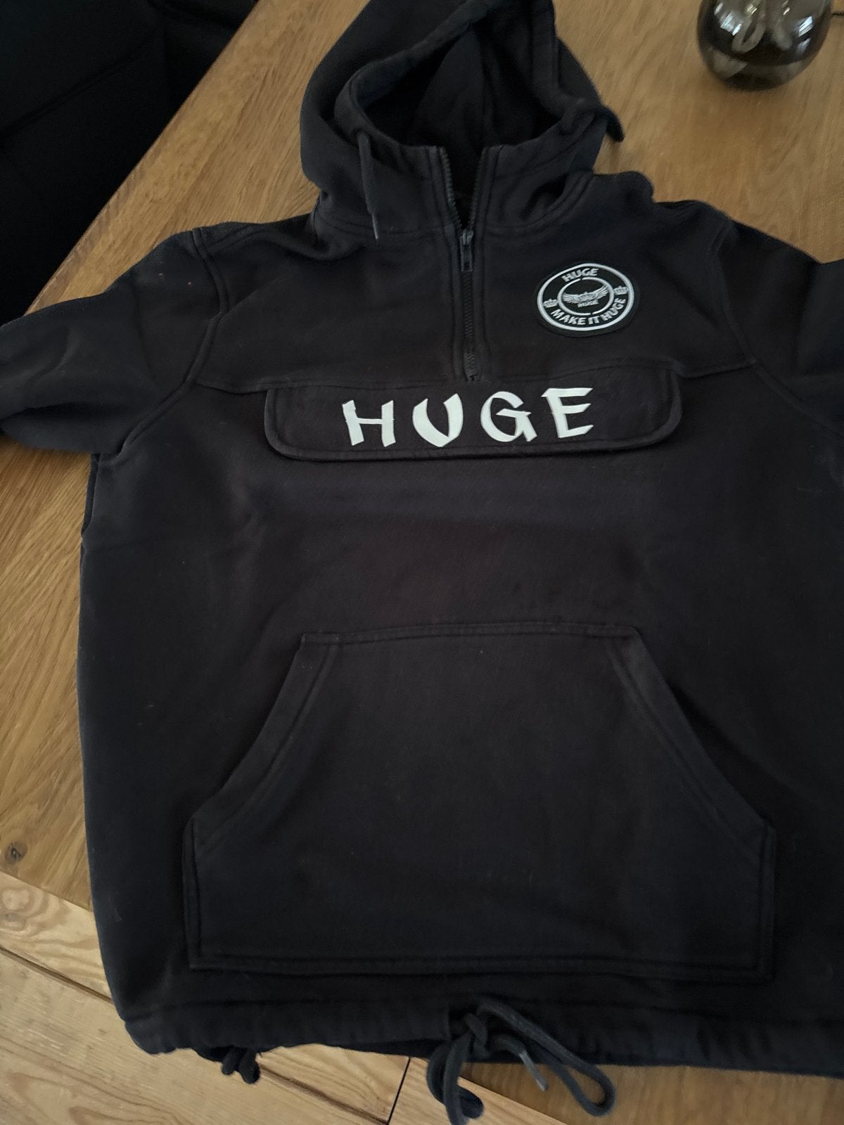 Zwarte Huge hoodie met rits en buidelzak, Ophalen of Verzenden, Gedragen, Zwart