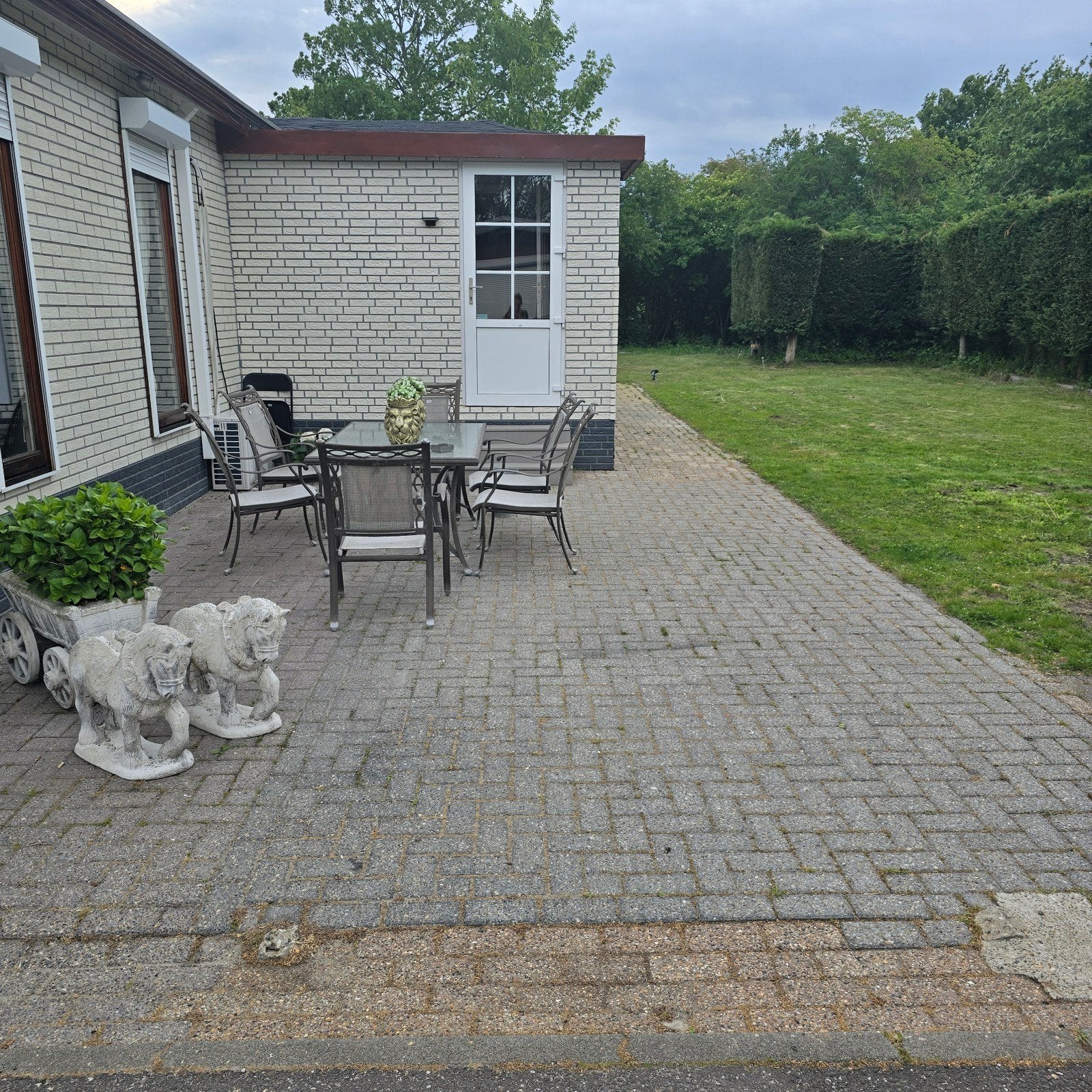 Woonwagen /chalet te koop  eventueel  met standplaats