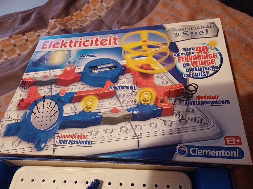 Elektriciteit wetenschap & spel van Clementoni, Ophalen, Zo goed als nieuw, Bouwen, Met licht