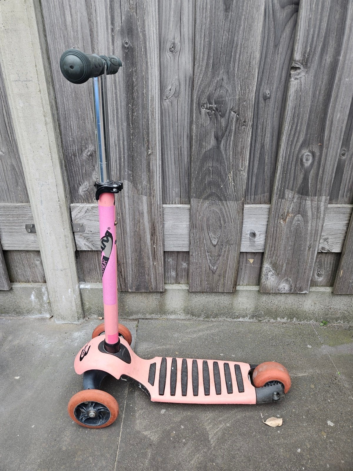 Nijdam Tri-surfer roze voor kinderen, stuurhoogte 70-85 cm, Fietsen en Brommers, Steps, Ophalen