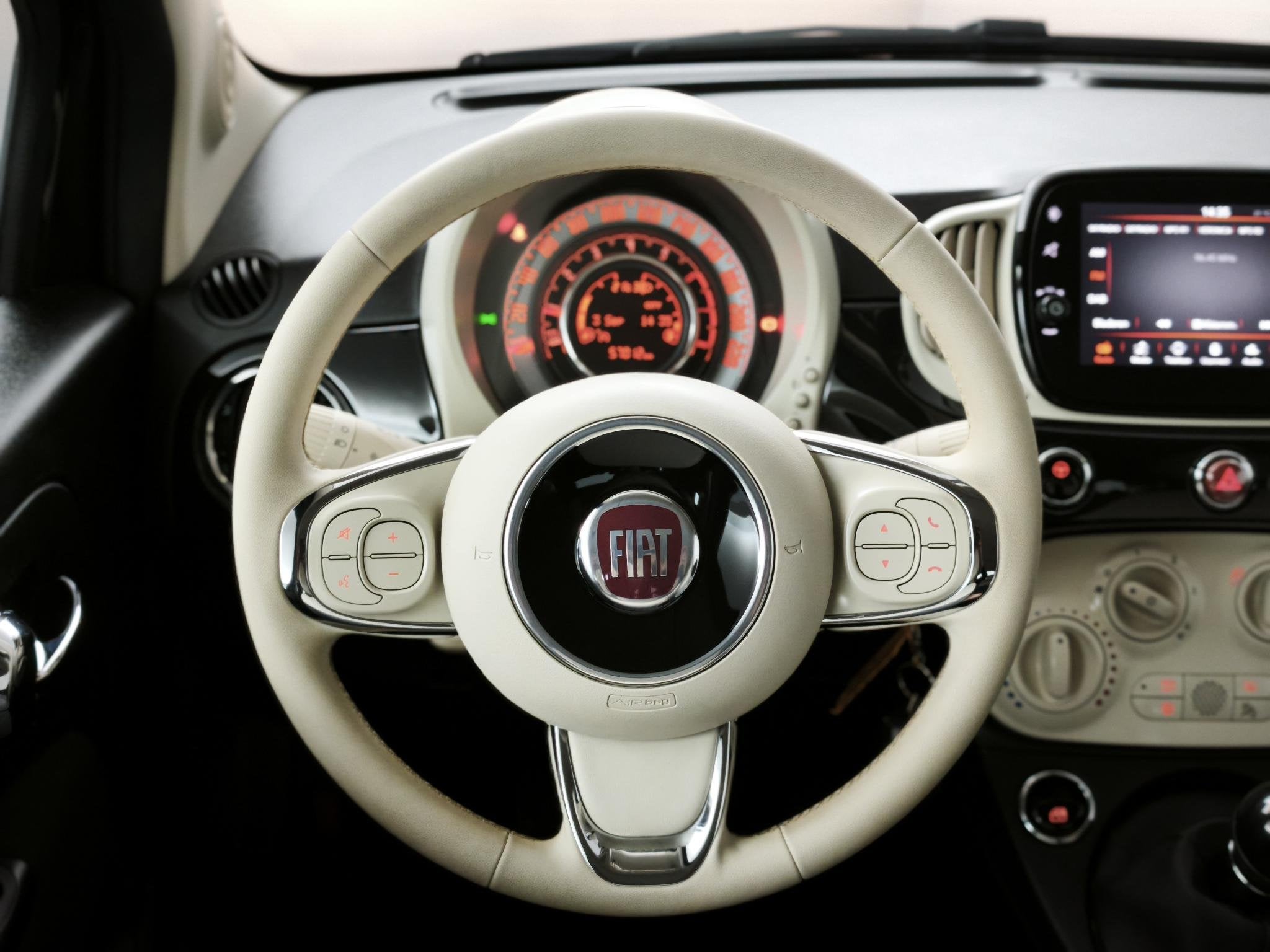 Fiat 500 C 1.0 Hybrid Lounge l parkeersensor l, Auto's, Voorwielaandrijving, Stof, Euro 6, Cabriolet