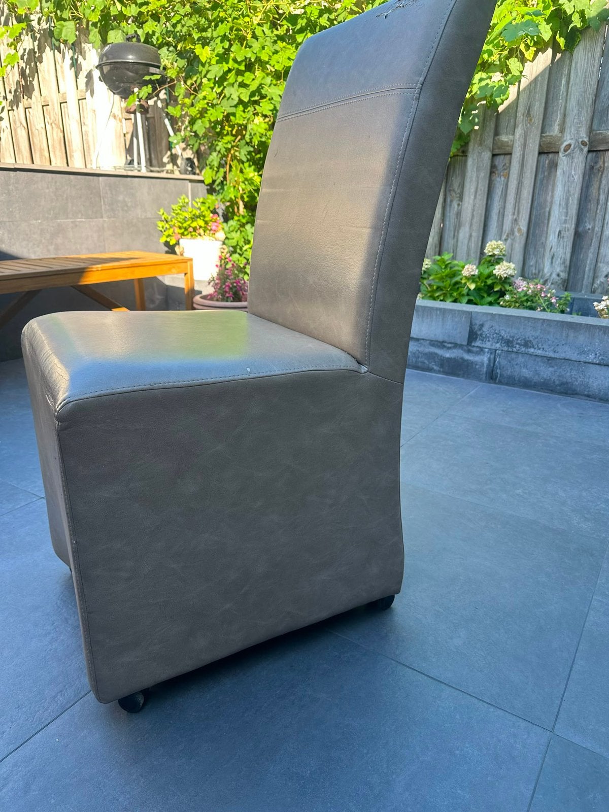 4 eetkamerstoelen met wieltjes (zelf ophalen), Ophalen, Gebruikt, Minder dan 75 cm, Leer