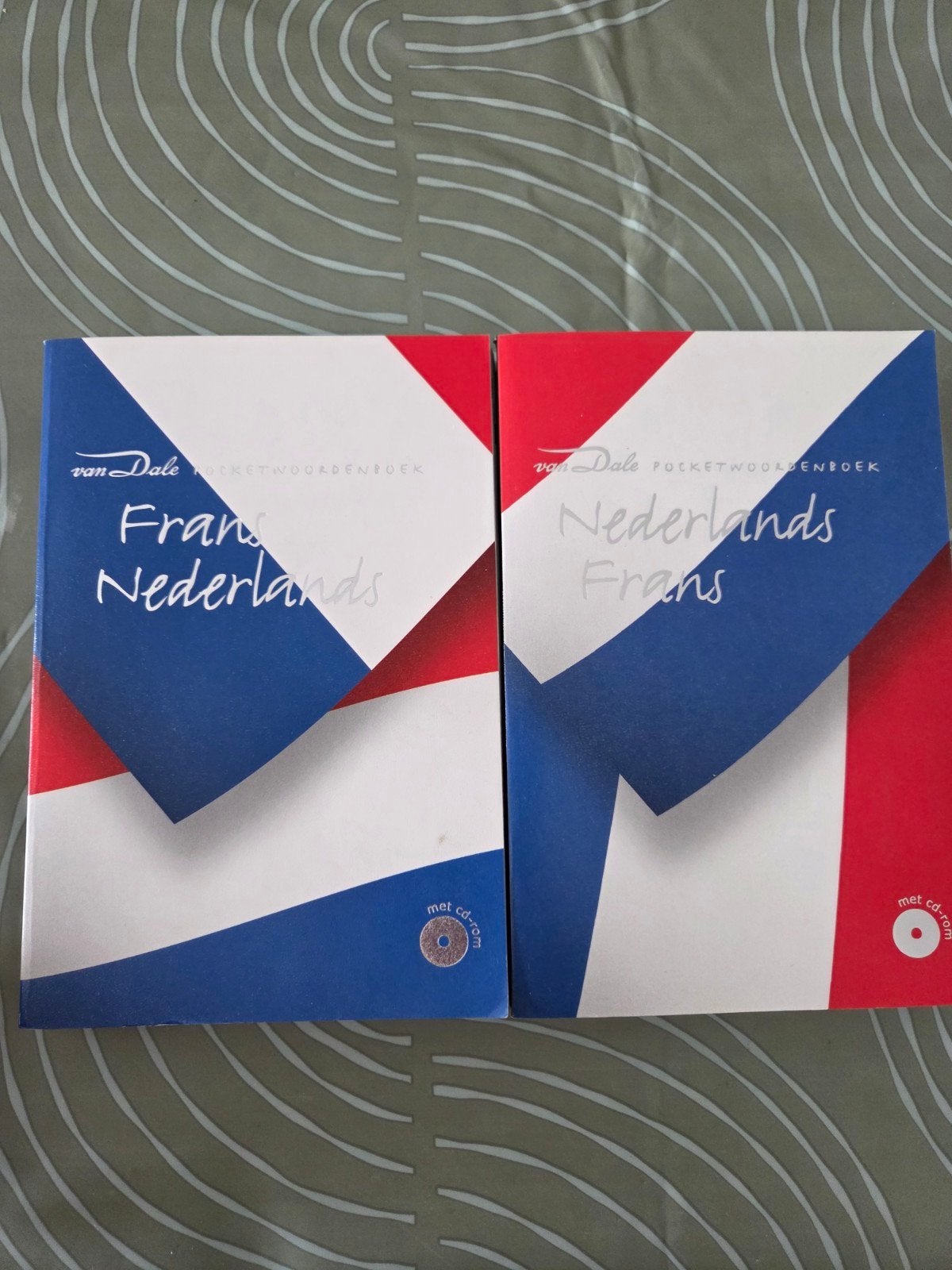 Van Dale woordenboek Fr-Ned Ned-Fr, Boeken, Woordenboeken, Ophalen of Verzenden, Zo goed als nieuw, Van Dale