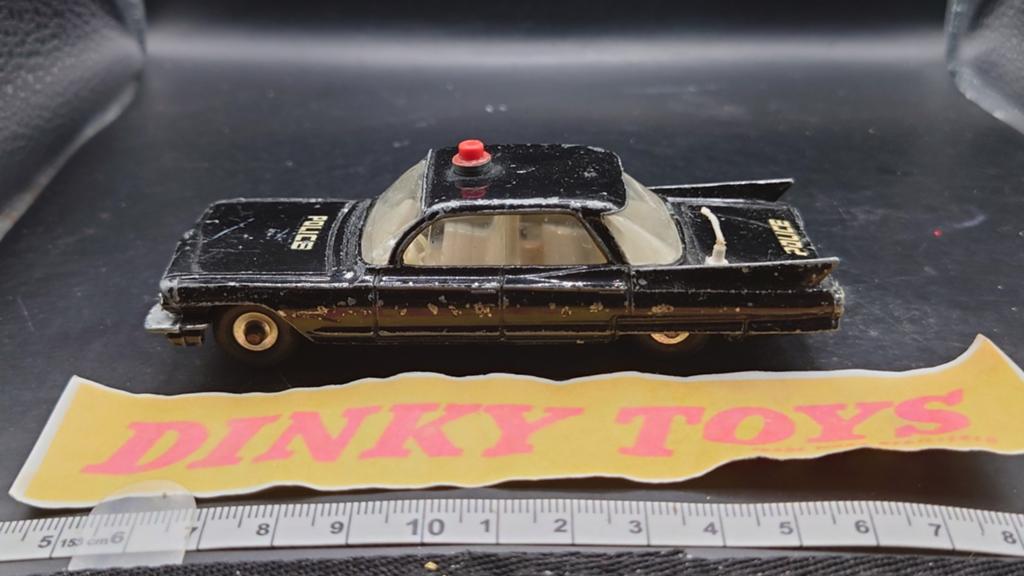 Dinky Toys nr.258 Cadillac Police Car - Vintage Speelgoedaut, Hobby en Vrije tijd, Modelauto's | 1:43, Ophalen of Verzenden, Gebruikt