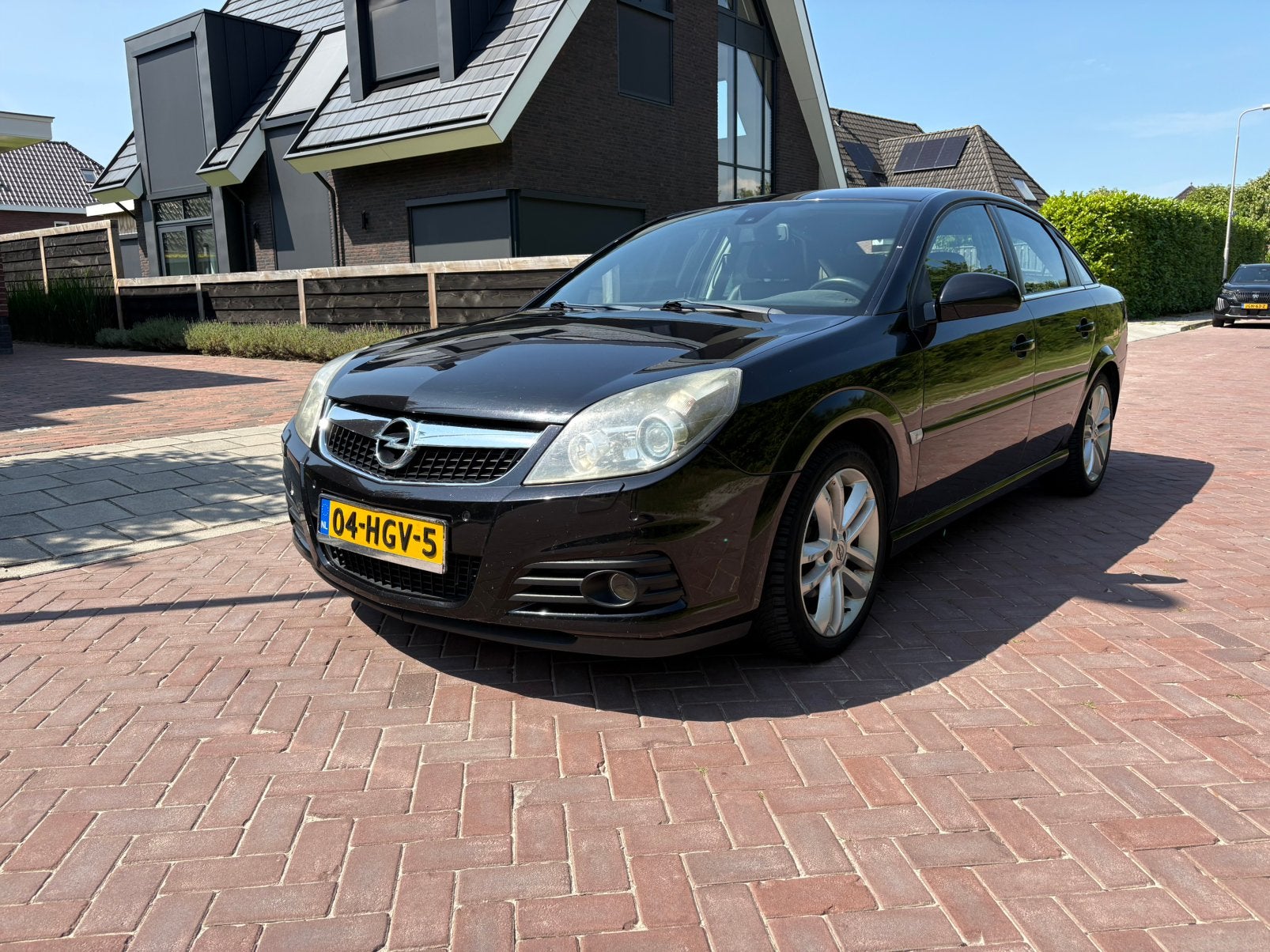 Opel Vectra 2.2 16V GTS 2008 Zwart - APK tot 18-04-2027, Auto's, Zwart, 4 cilinders, 715 kg, Leder en Stof