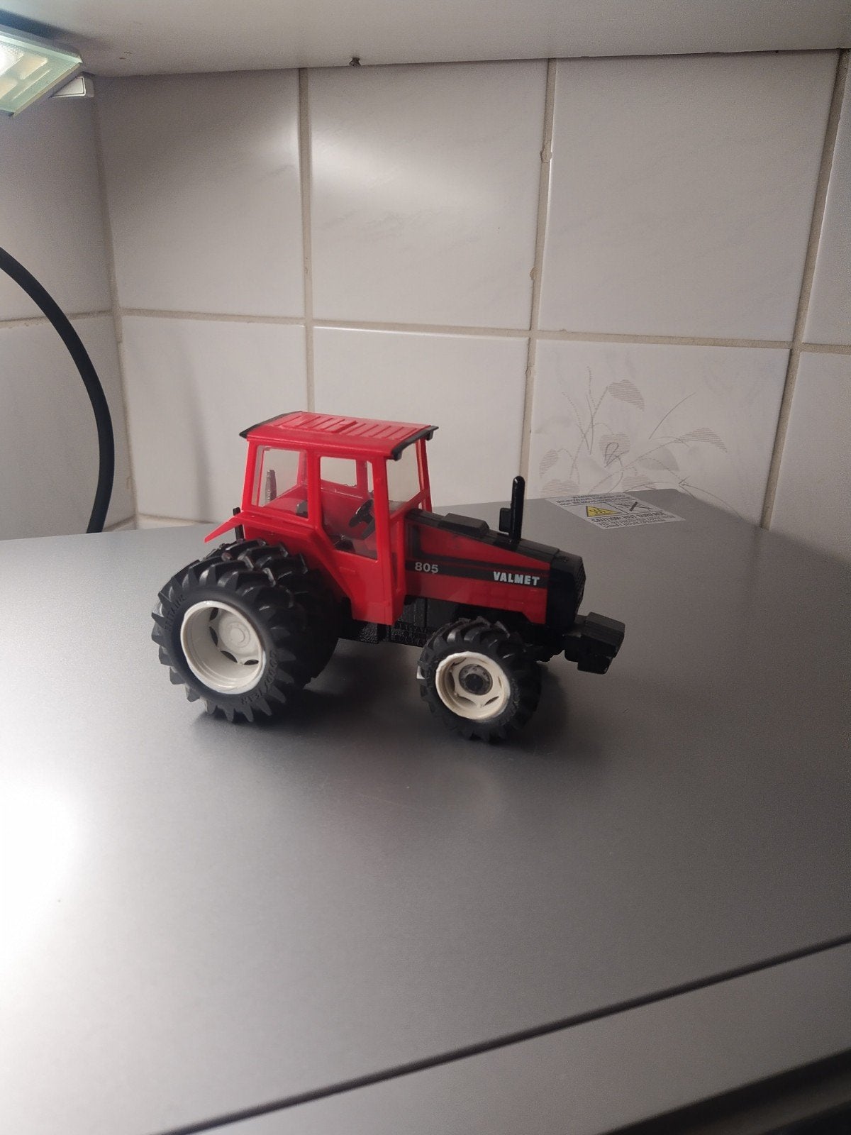 Valmet 805 Britain's zwart logo dubbellucht zeer zeldzaam, Ophalen of Verzenden, Gebruikt, Tractor of Landbouw, Britains