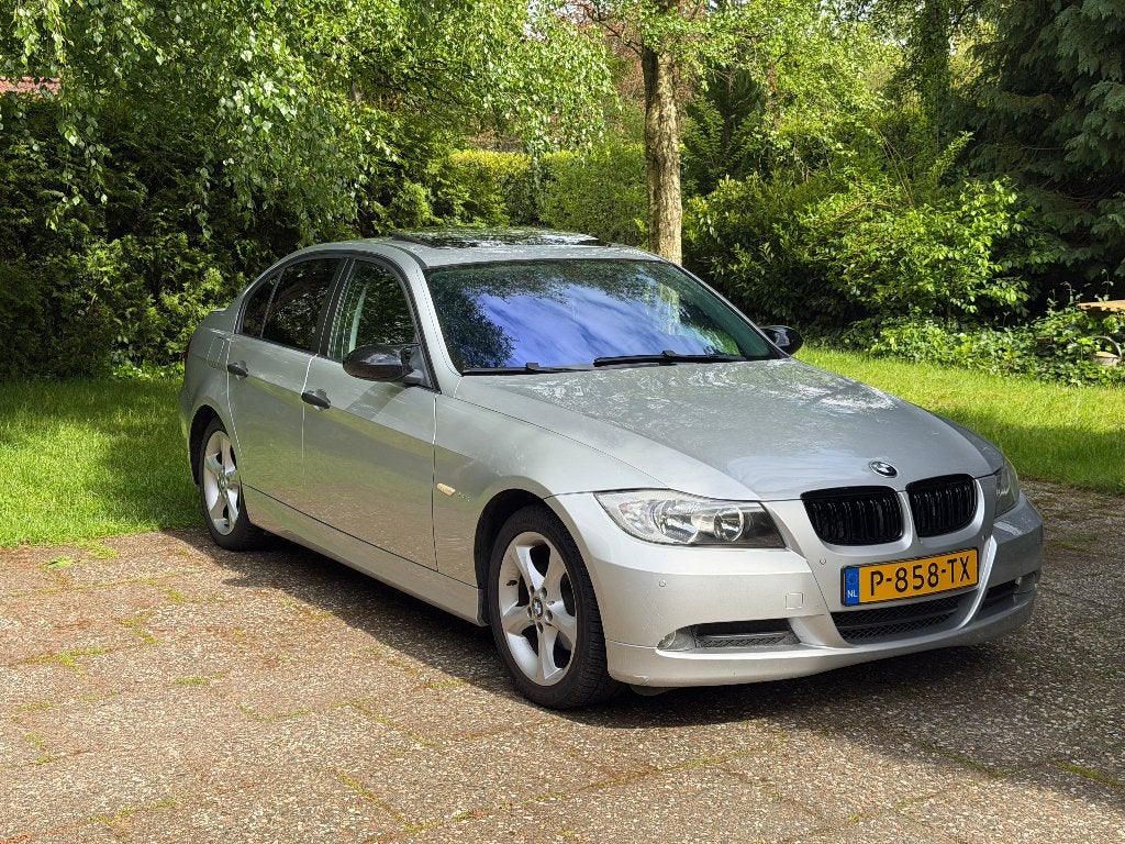 BMW 320i E90 2005 | Nwe APK | Compl. Onderhoudsgeschiedenis, Auto's, BMW, 1995 cc, 4 cilinders, 150 pk, Automatische klimaatregeling