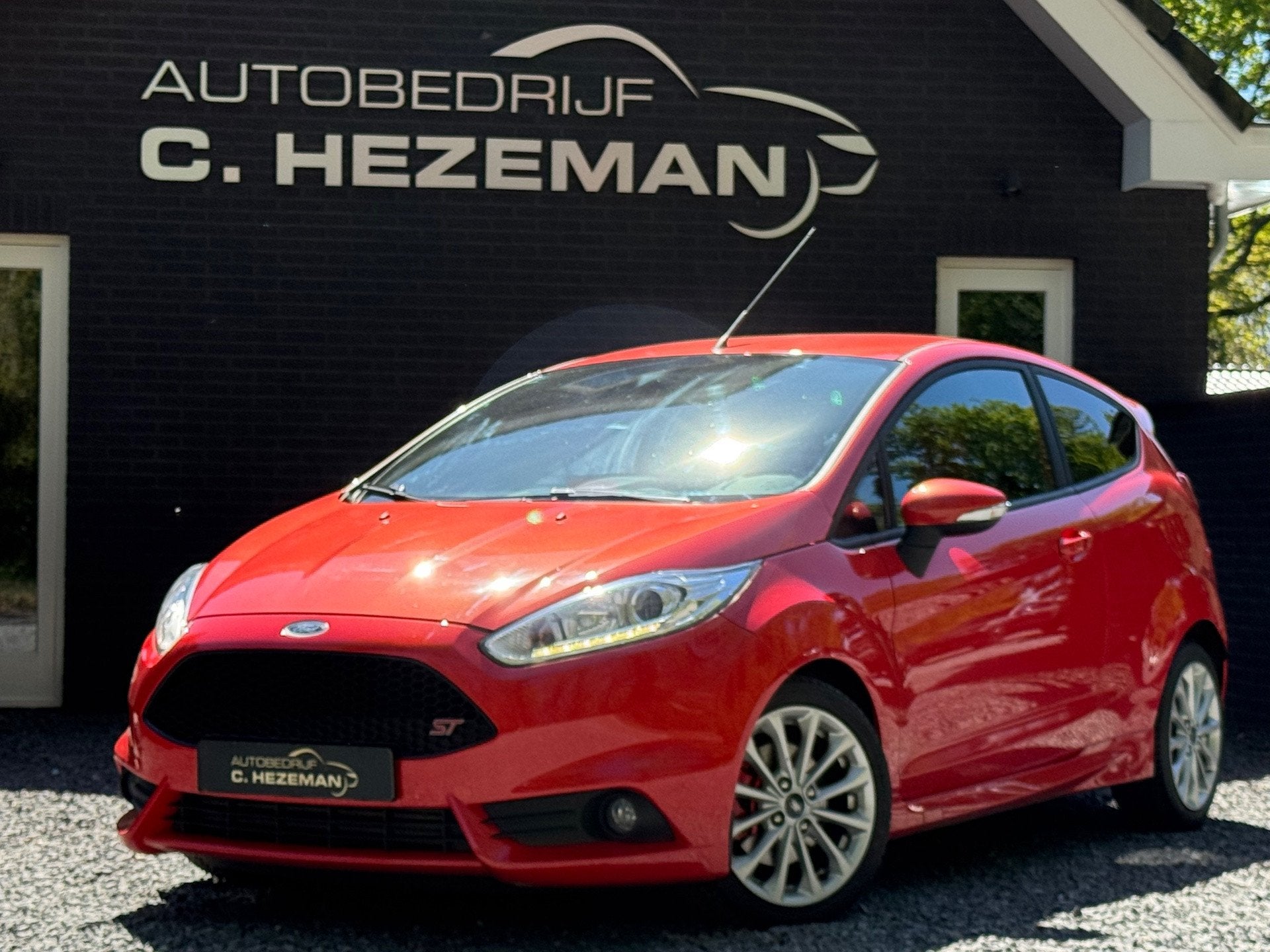 Ford Fiesta 1.6 ST2 183PK 1e eigenaar DealerOH Recaro Naviga, 1596 cc, Gebruikt, Zwart, 4 cilinders