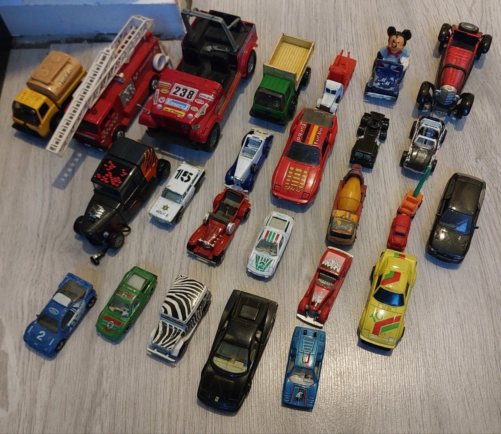 25 diverse speelgoedauto's: Tonka, Burago, Matchbox en meer, Ophalen of Verzenden, Gebruikt, Auto, Matchbox