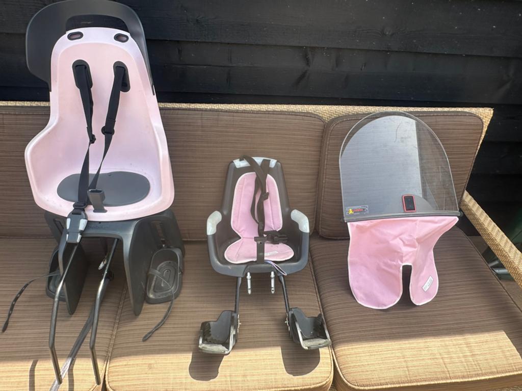 Kinderfietszitje voor en achter met wind scherm roze/zwart, Ophalen, Zo goed als nieuw