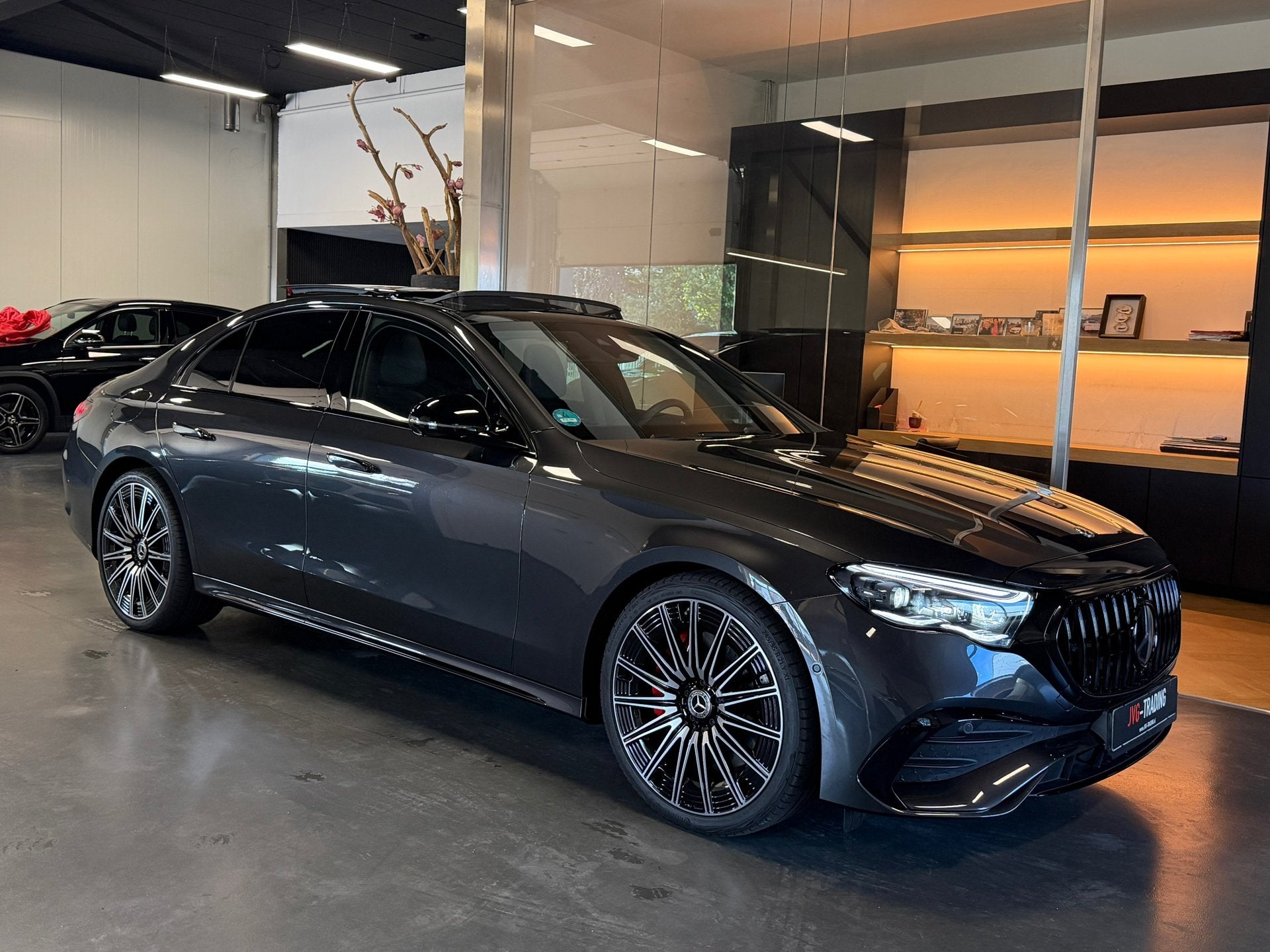 Mercedes-Benz E-klasse 200 Amg night Panorama Memory 360Came, Auto's, Automaat, Gebruikt, Zwart, Origineel Nederlands
