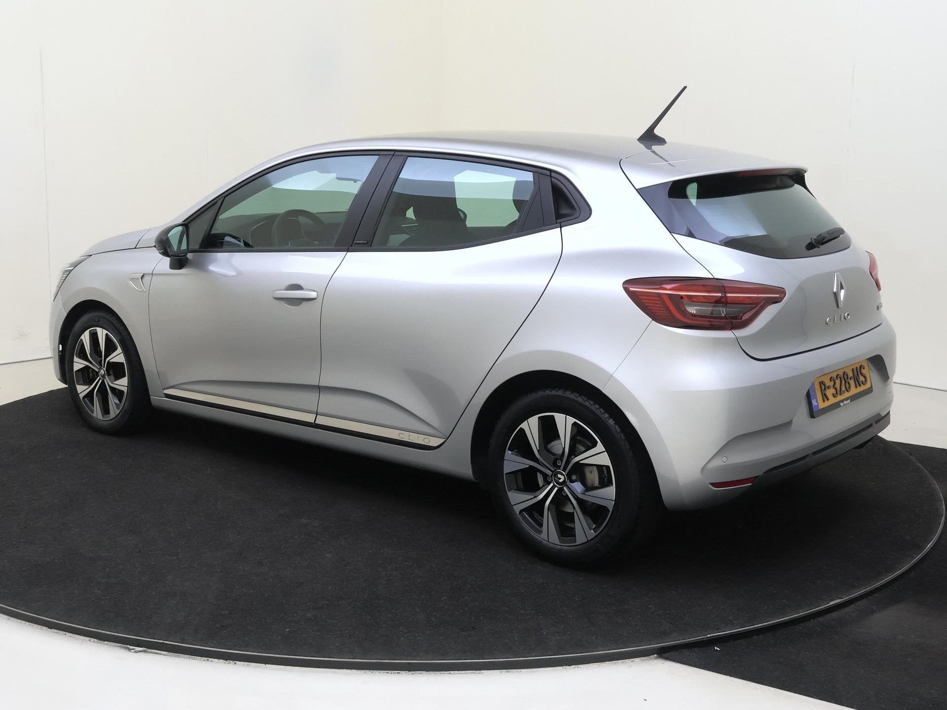 Renault Clio 1.6 E-Tech Hybrid 140 Limited | airco automatis, Auto's, Renault, Stof, Gebruikt, Euro 6, 4 cilinders