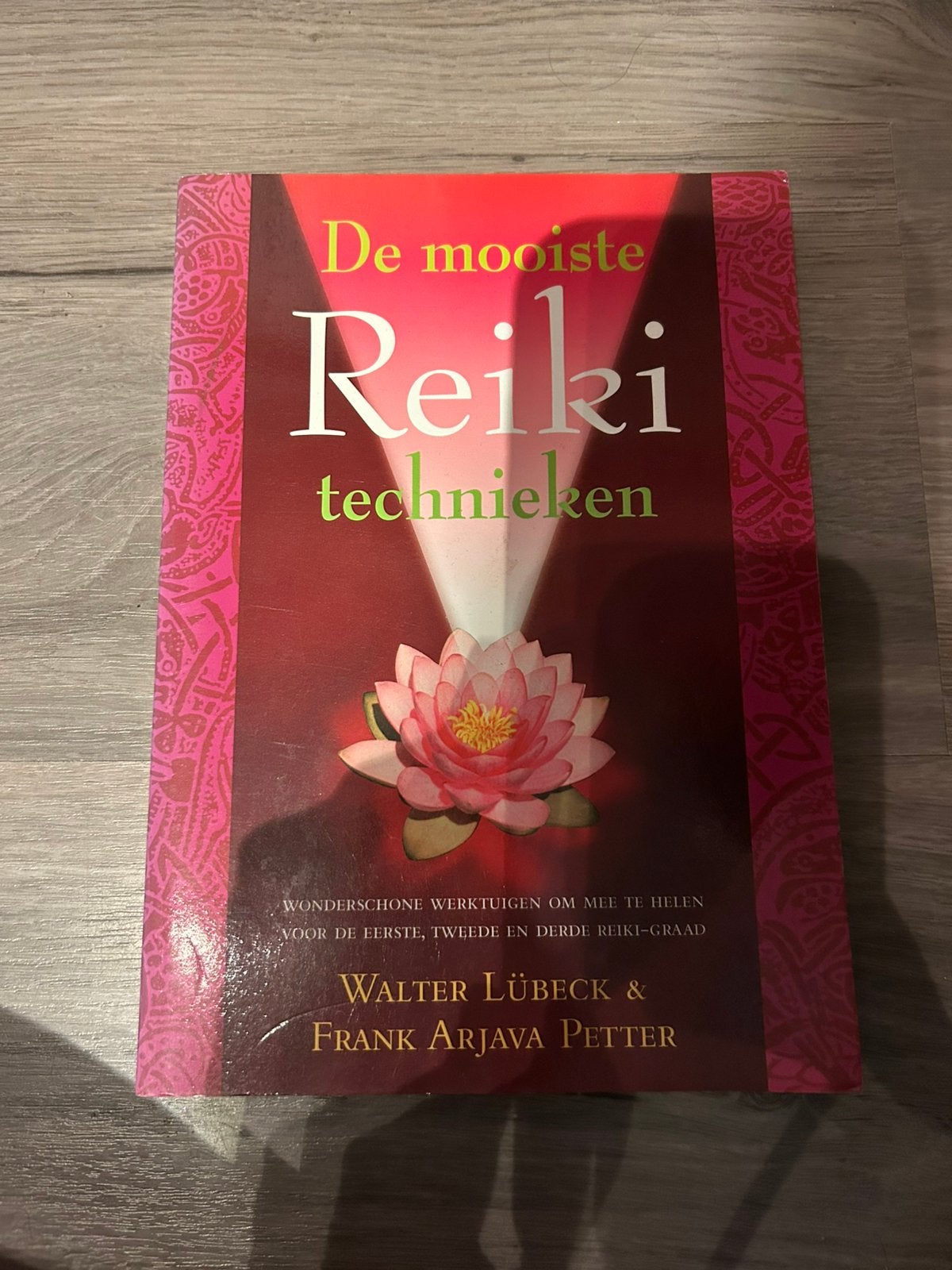 F.A. Petter - De mooiste Reiki-technieken, Ophalen of Verzenden, Zo goed als nieuw, Instructieboek, F.A. Petter; W. Lubeck