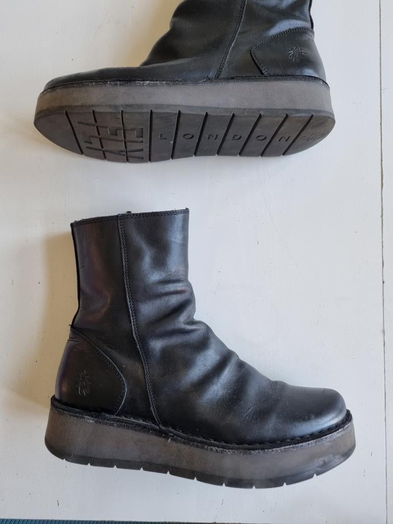 Fly London enkel laarsjes rits maat 39 zwart, Ophalen of Verzenden, Zo goed als nieuw, Zwart
