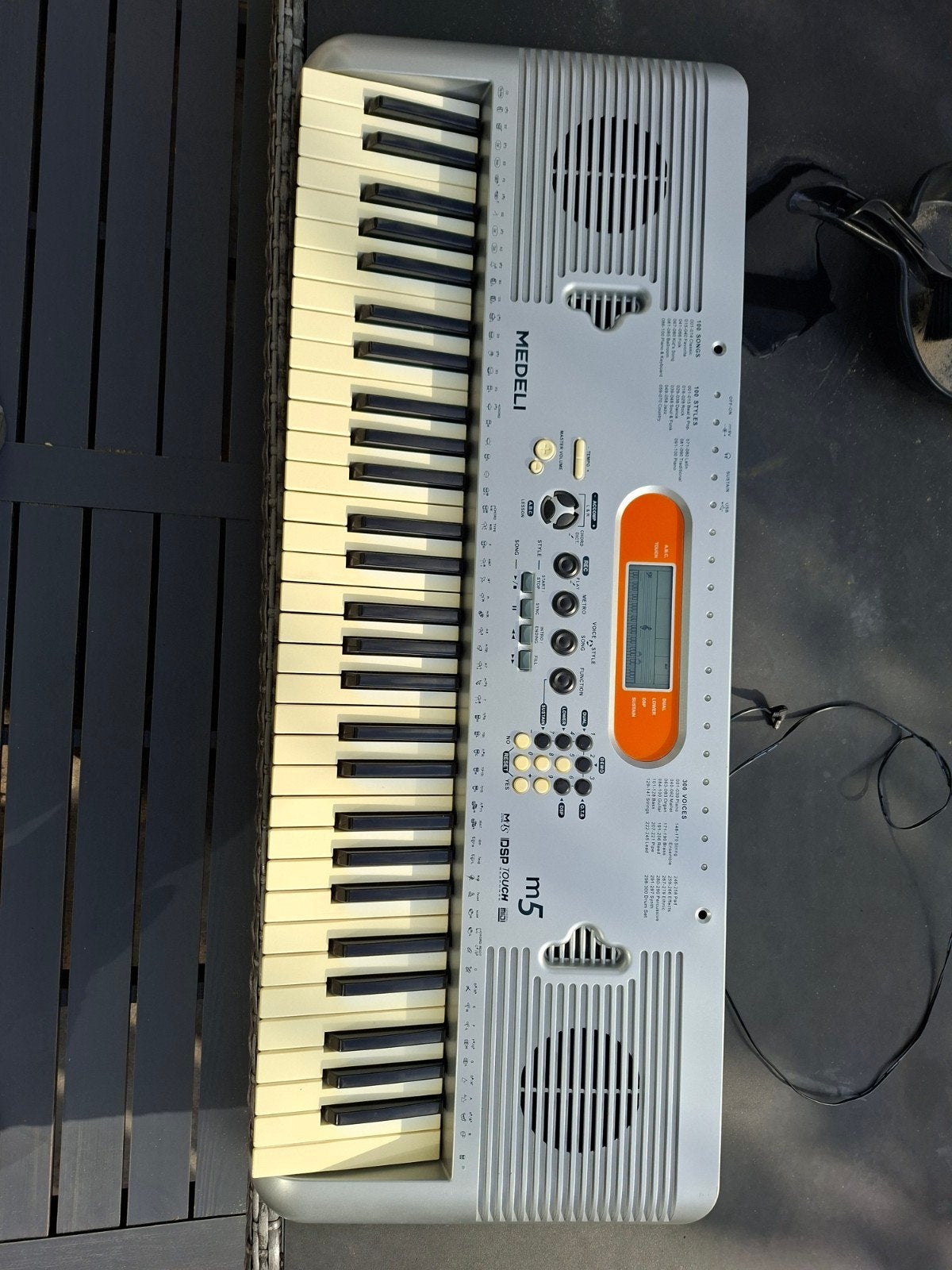 Medeli M5 Keyboard met veel geluidsopties, Muziek en Instrumenten, Keyboards, Ophalen of Verzenden, Medeli, Aanslaggevoelig, 61 toetsen