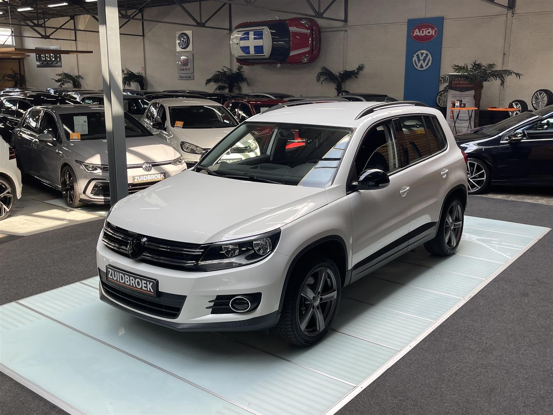 Volkswagen Tiguan 1.4 TSI AIRCO Trekhaak SPORTIEF!, Auto's, Gebruikt, 4 cilinders, Elektrische ramen, Bedrijf