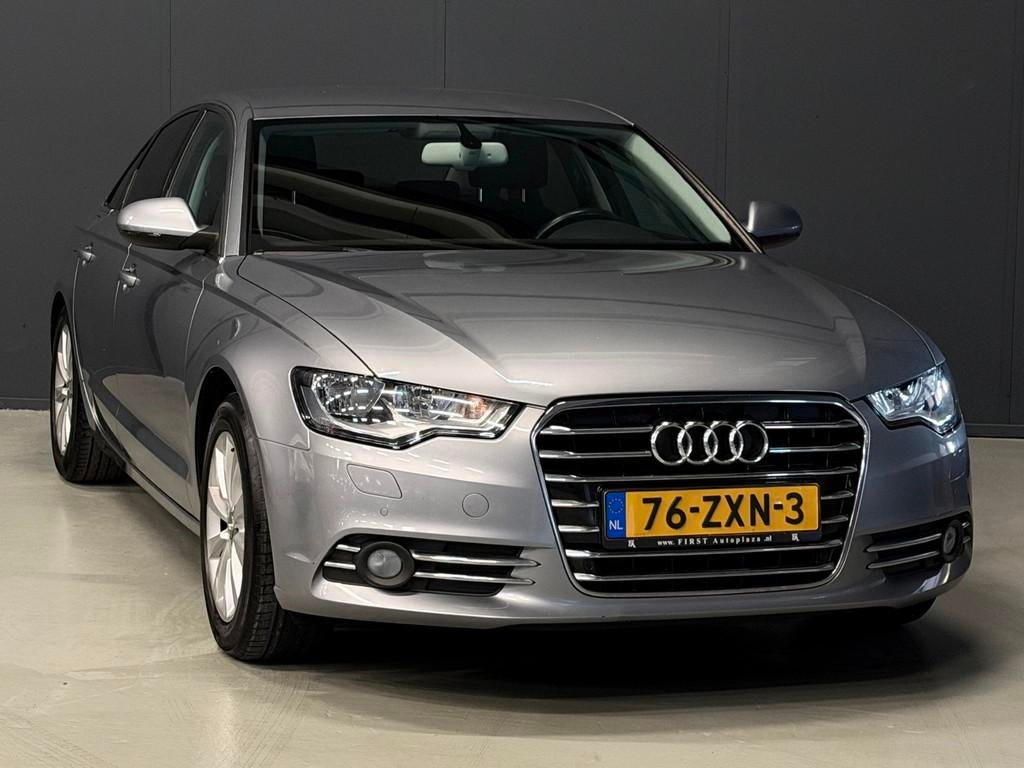 Audi A6 Limousine 2.0 TFSI Business Edition AUTOMAAT NAVI/CR, Auto's, Euro 5, Stof, Gebruikt, Zwart