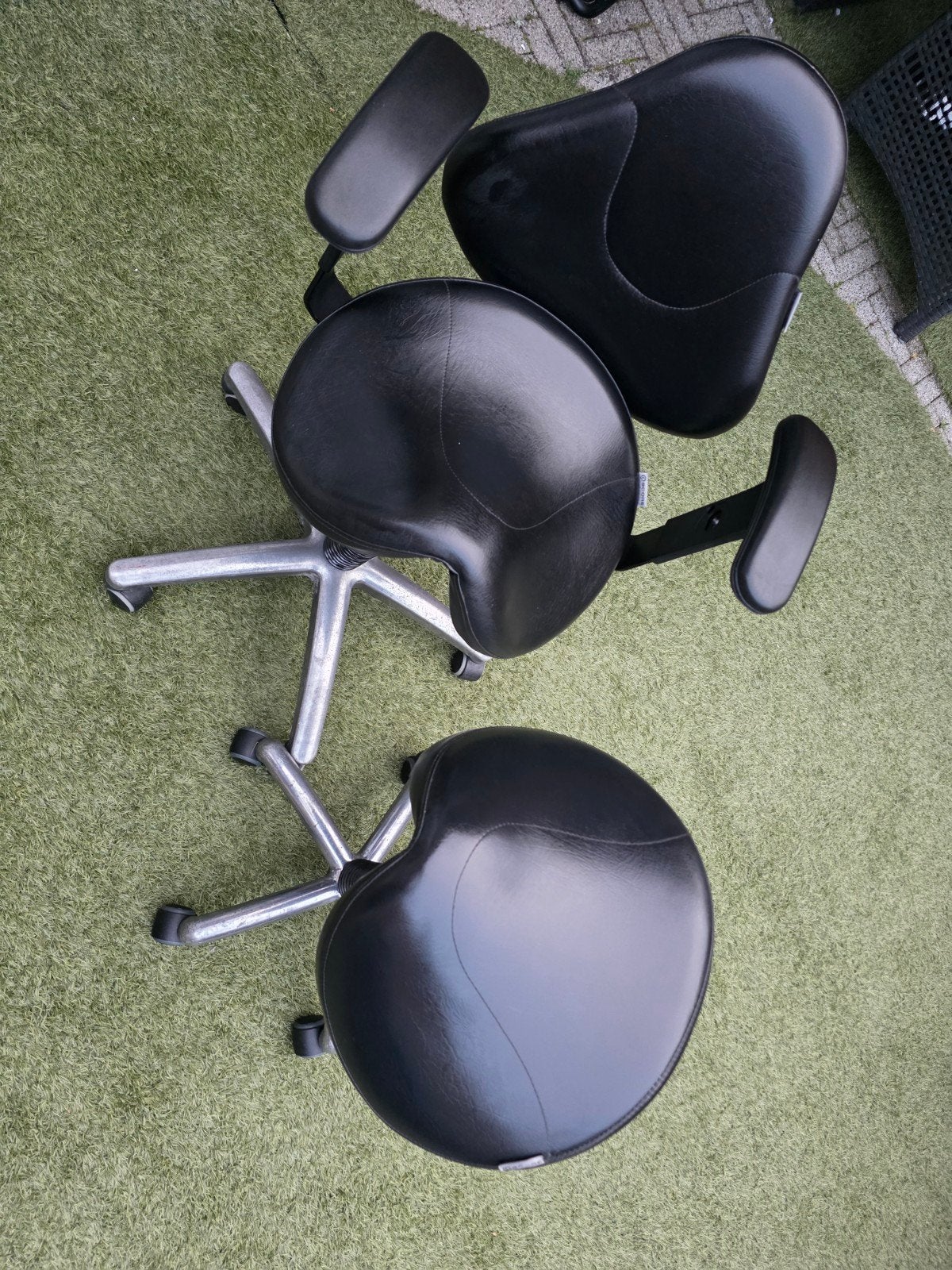 Te koop 2 Score zadelkruk, Huis en Inrichting, Krukjes, Ophalen