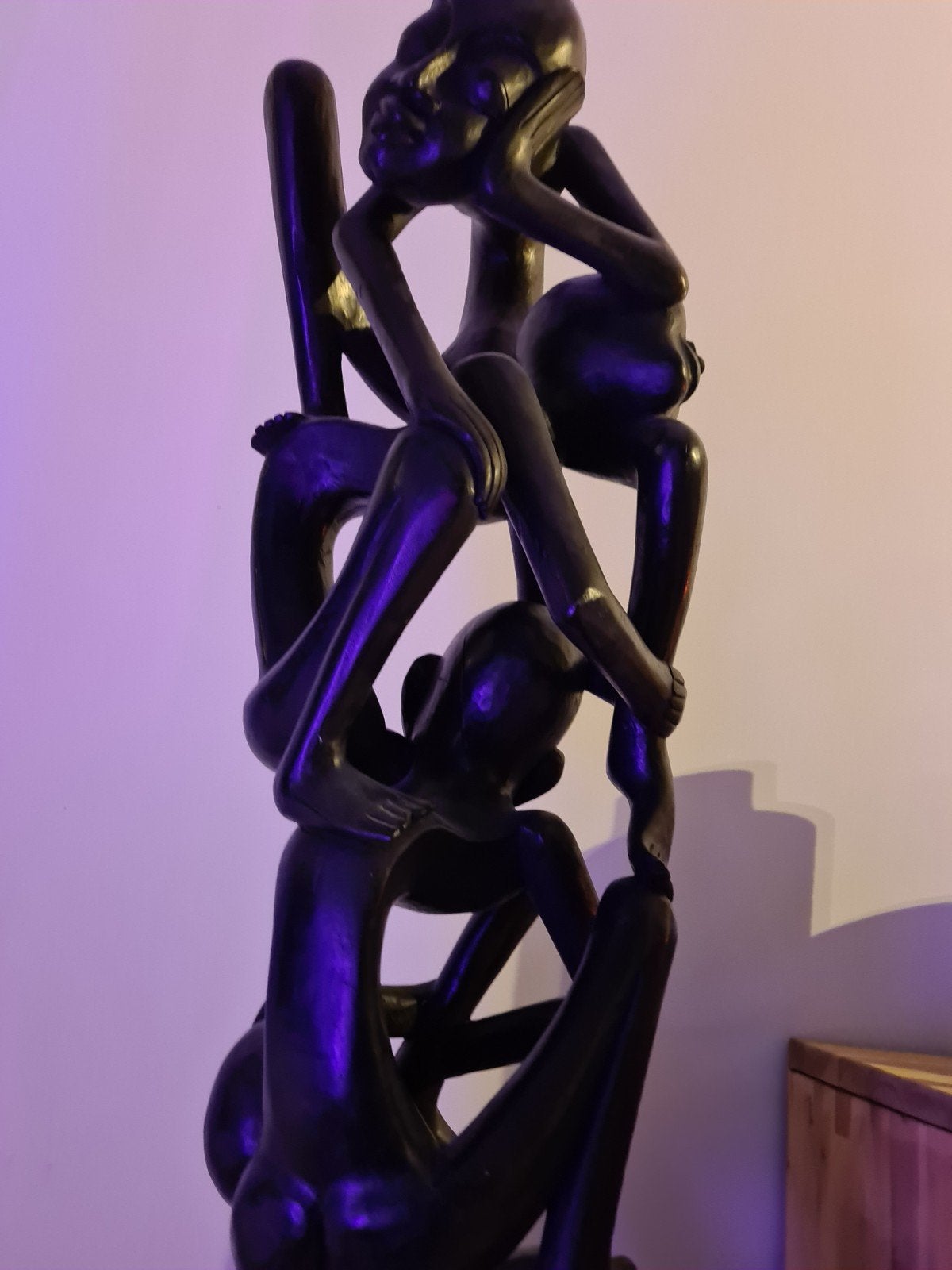 Houten sculptuur 'Totempaal' - Afrikaanse kunst, Antiek en Kunst, Ophalen, Groep mensen, Handgemaakt, 1 meter - 2 meter