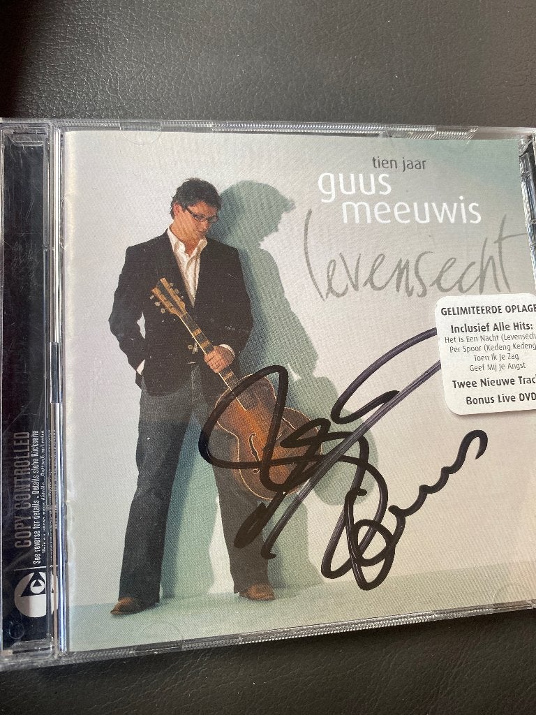 Guus Meeuwis - Tien Jaar Levensecht (Gesigneerd CD + DVD), Ophalen of Verzenden, Zo goed als nieuw, Pop, Gesigneerd