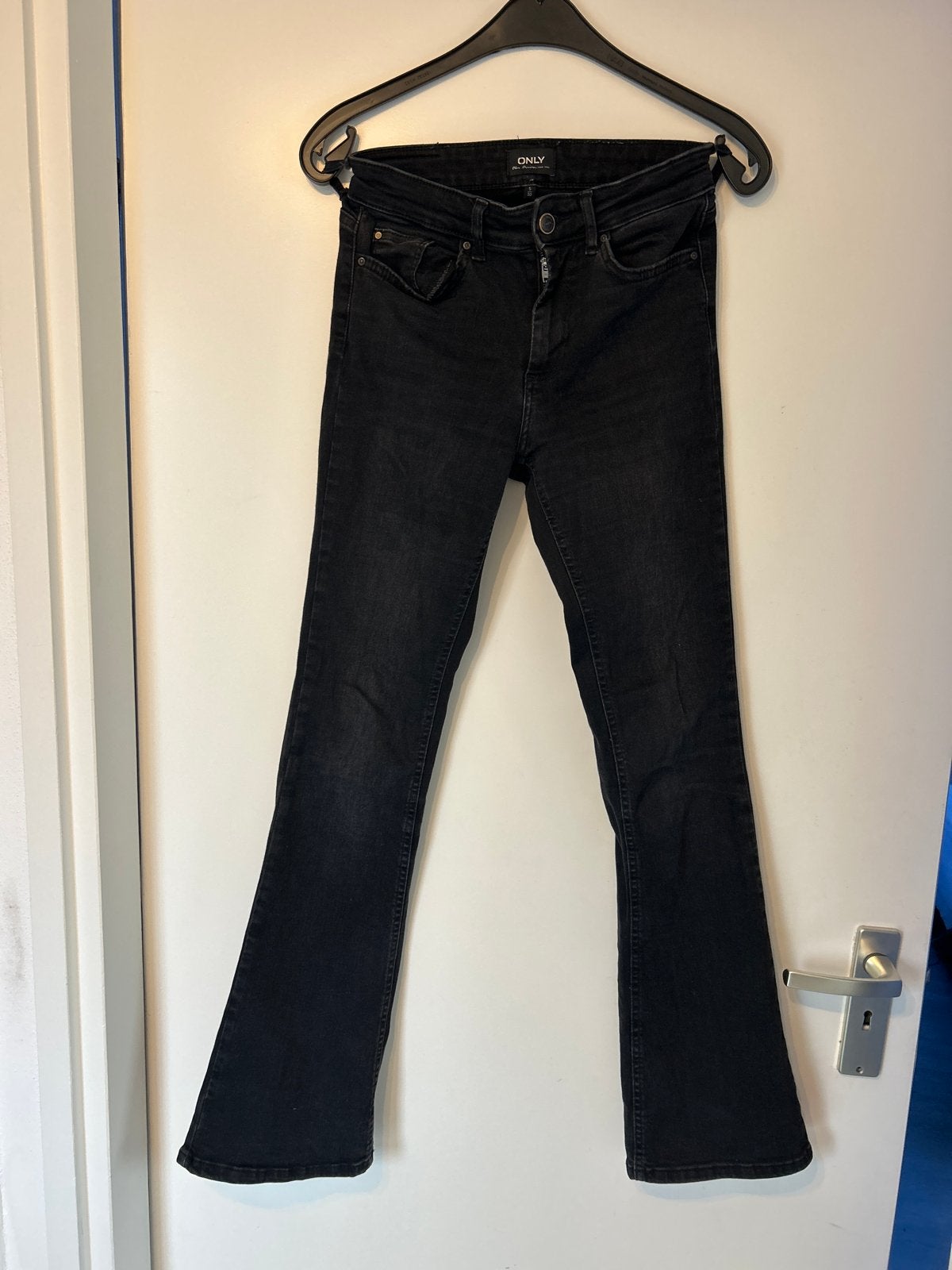 Only zwarte flared jeans maat S/30, Ophalen of Verzenden, Gedragen, Zwart, W30 - W32 (confectie 38/40)