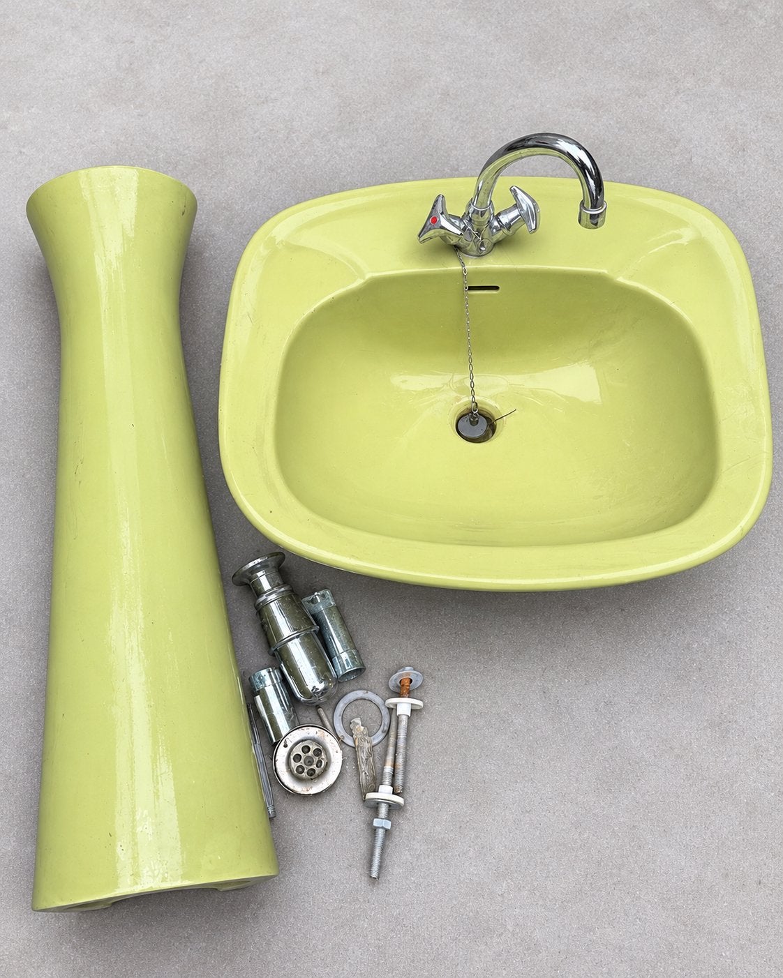 Vintage retro wastafel met zuil - lichtgroen jaren '70, Doe-het-zelf en Verbouw, Ophalen of Verzenden, Gebruikt, Chroom, Wastafel
