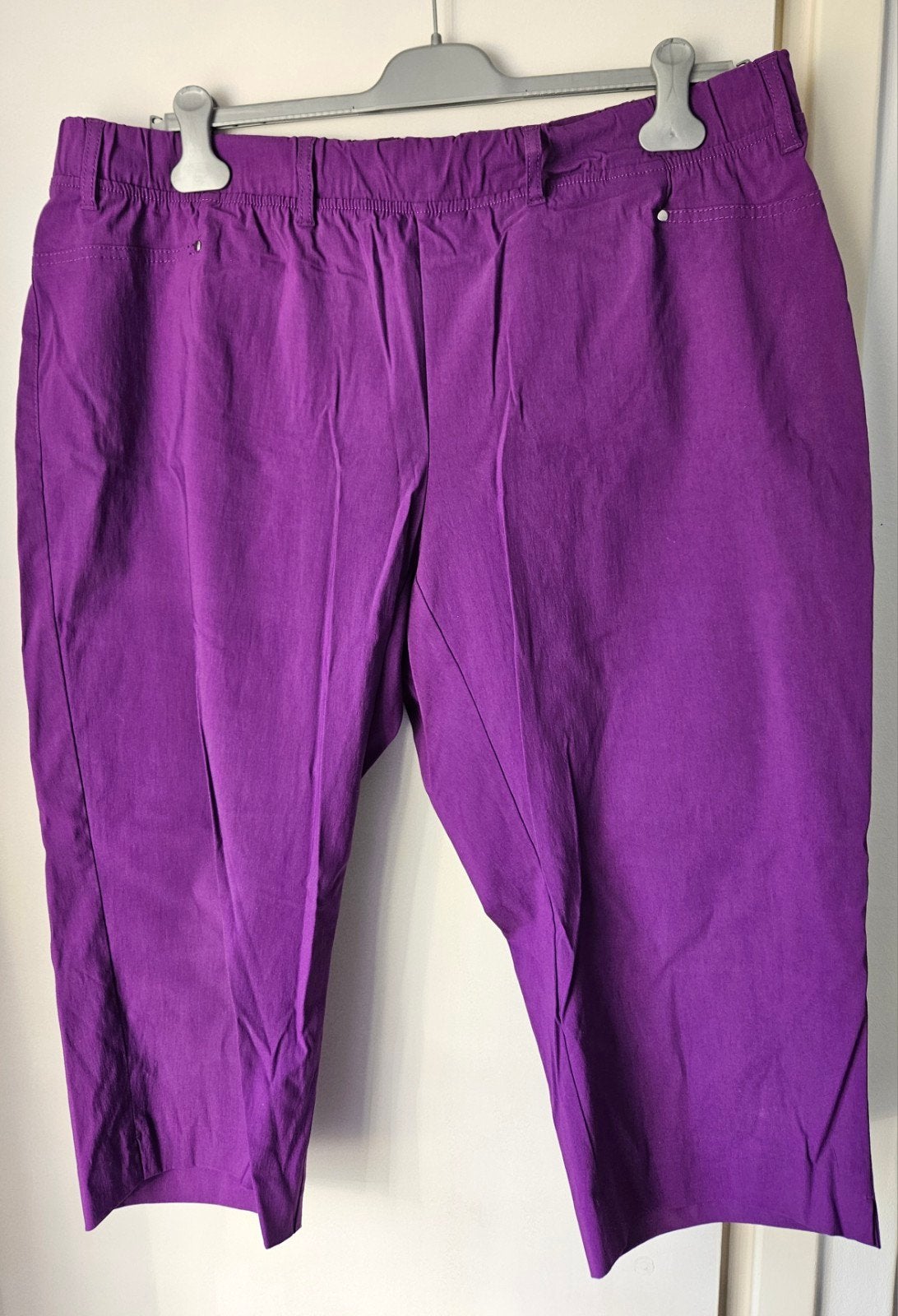 nieuwe capribroek mt.50, Kleding | Dames, Bonprix, Paars, Nieuw, Ophalen of Verzenden