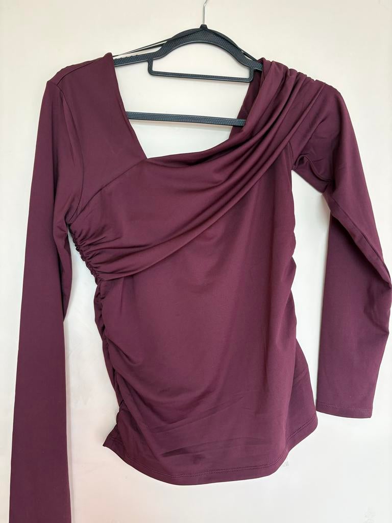 Bordeauxrood off shoulder shirt lange mouw, Maat 38/40 (M), Overige kleuren, Ophalen of Verzenden, Zo goed als nieuw