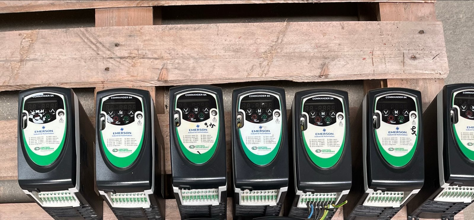6x Emerson Commander SK 0.25kW Frequentieregelaar, Ophalen