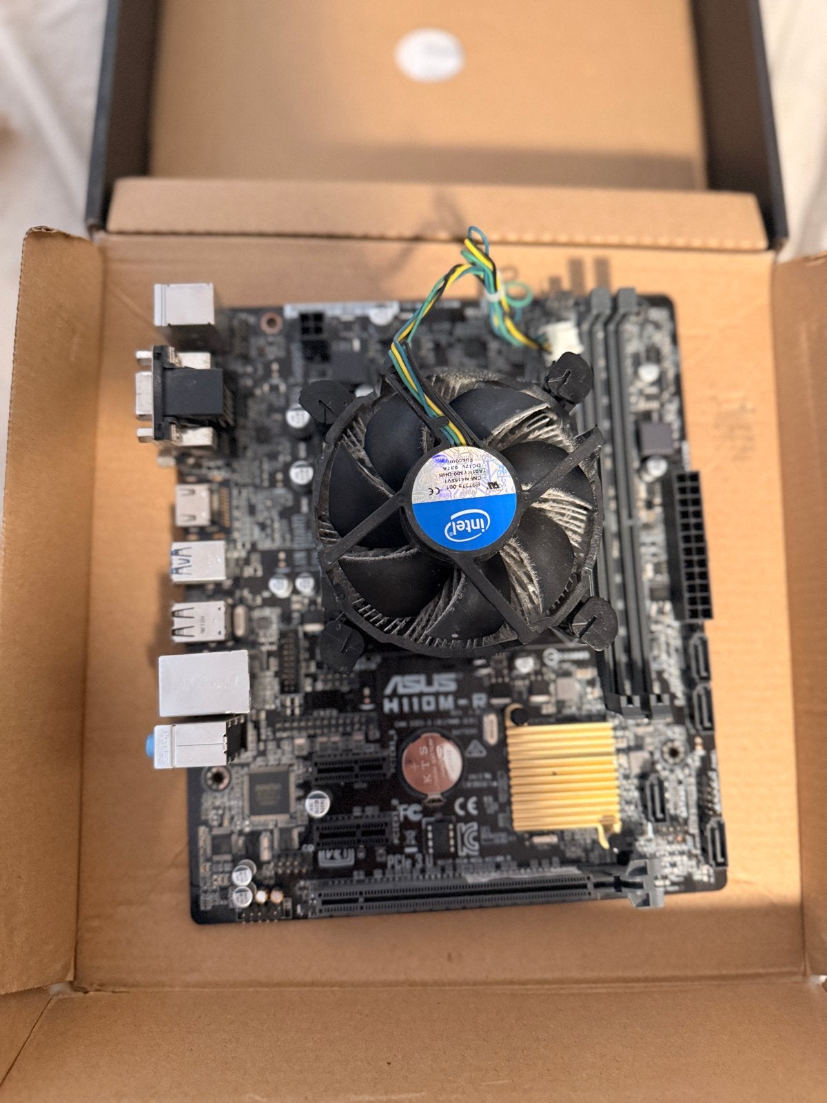 ASUS H110M-R Moederbord met Intel Core i5-6600K CPU, Computers en Software, Ophalen of Verzenden, Zo goed als nieuw, Intel, DDR4