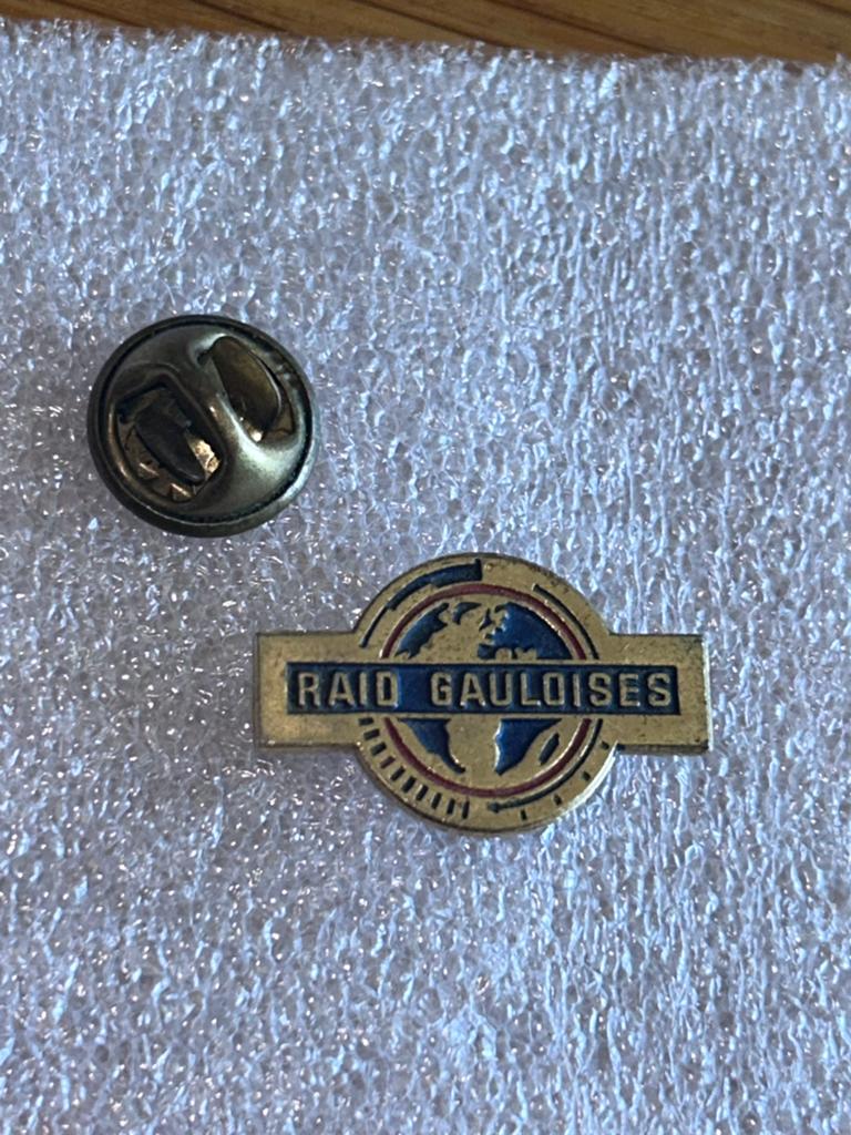 Gauloises 2, Ophalen of Verzenden, Zo goed als nieuw, Merk, Speldje of Pin