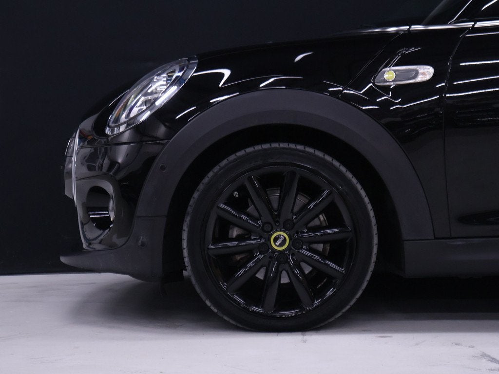 MINI Electric Yours 33 kWh [SCHUIFDAK, APPLE CARPLAY, CAMERA, Auto's, Mini, Automatische klimaatregeling, 4 stoelen, 184 pk, 270 km