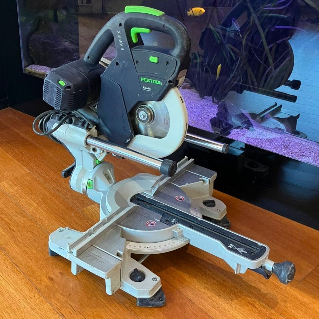 Festool KS 60 E Kapex Afkortzaag-/ Trekzaag 216mm Gebruikt, Ophalen, 1200 watt of meer, Afkortzaag, 30 tot 70 mm