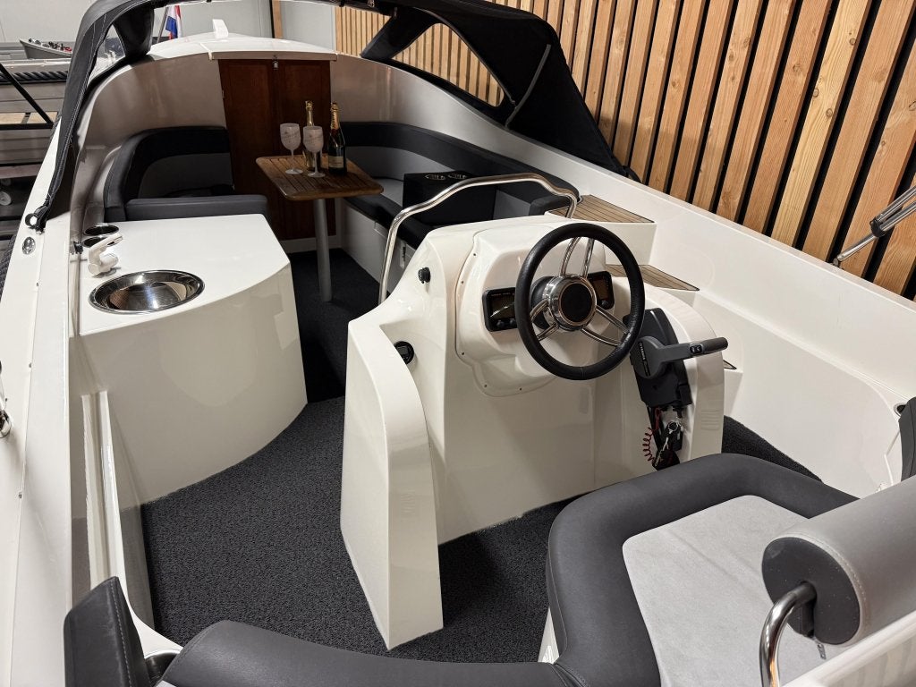 UNIEK! OUD HUIJZER 700 'CABIN' 115PK YAMAHA! KOELKAST TOILET, Watersport en Boten, 3 m, Tender, Rondzit, 0 cm
