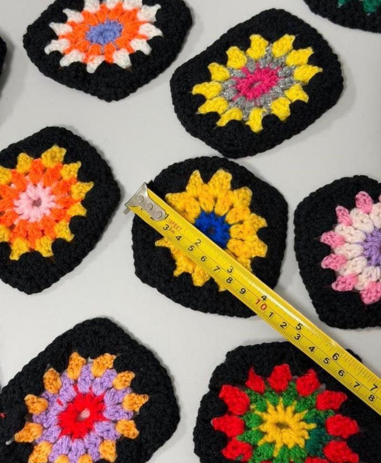 Handgehaakte granny bloemen motieven 10 cm (22 stuks), Hobby en Vrije tijd, Breien en Haken, Breien of Haken, Overige typen, Nieuw