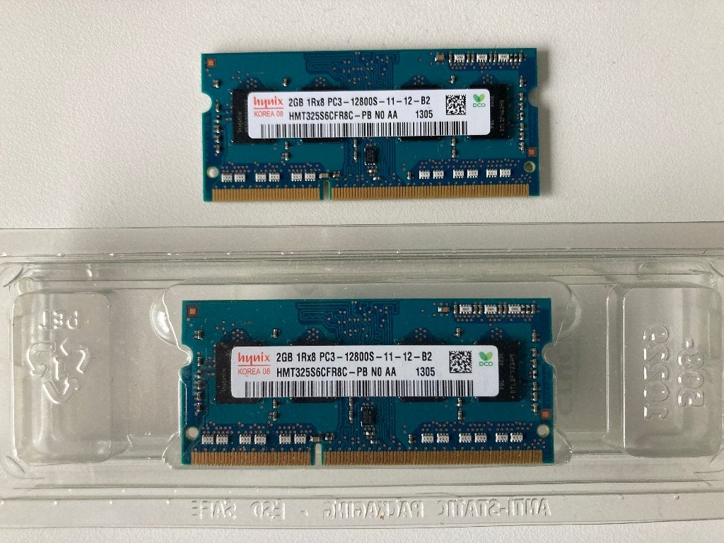 DDR3 SDRam 2 x 2GB Hynix 2GB 1Rx8 PC3-12800S-11-12-B2, Computers en Software, RAM geheugen, DDR3, Ophalen of Verzenden, Zo goed als nieuw