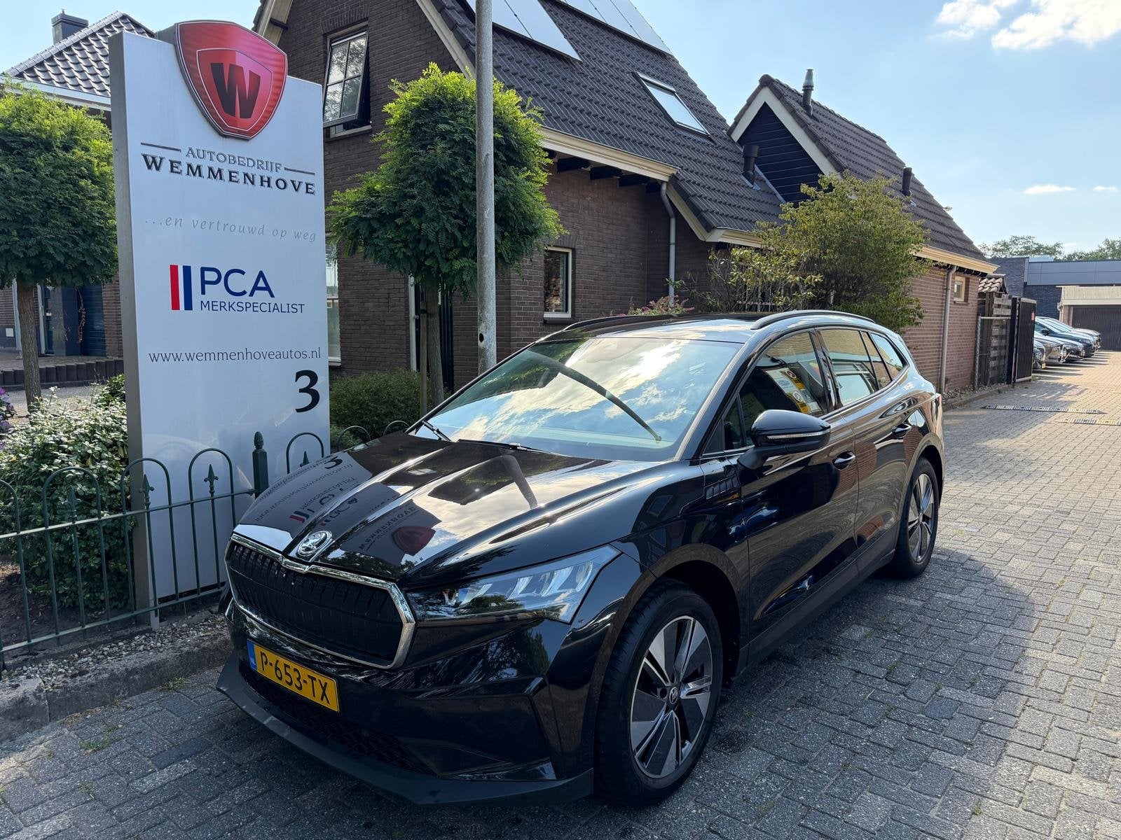 Skoda Enyaq iV 60 (bj 2022, automaat), Achterwielaandrijving, Gebruikt, Zwart, 179 pk