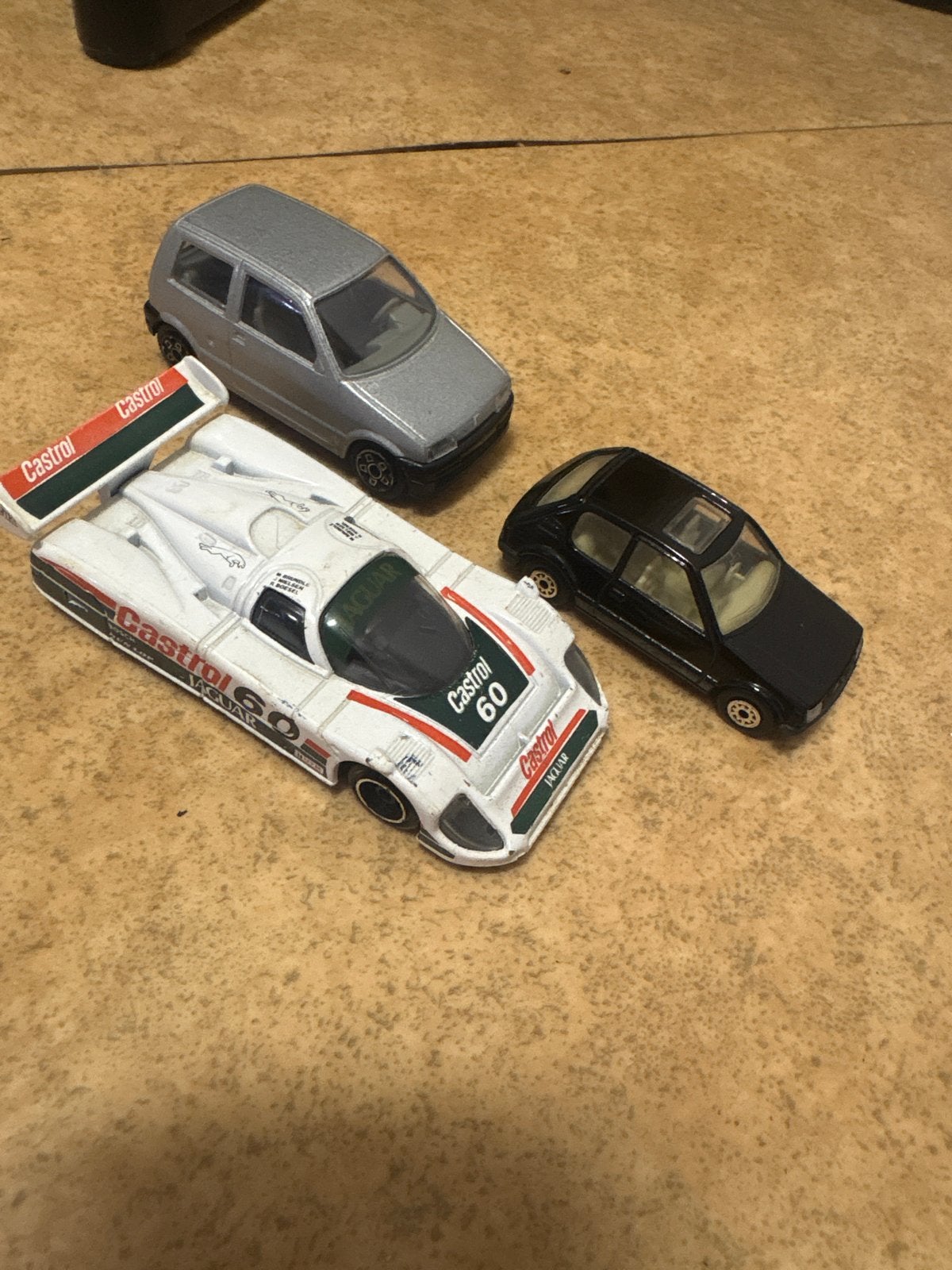 Set: Corgi Jaguar Castrol & 2x Auto (Peugeot + Fiat), Ophalen, Gebruikt