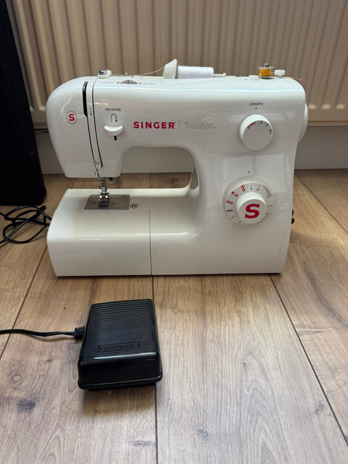 Singer Tradition 2250 Naaimachine - Zo goed als nieuw, Ophalen of Verzenden, Zo goed als nieuw, Naaimachine, Singer