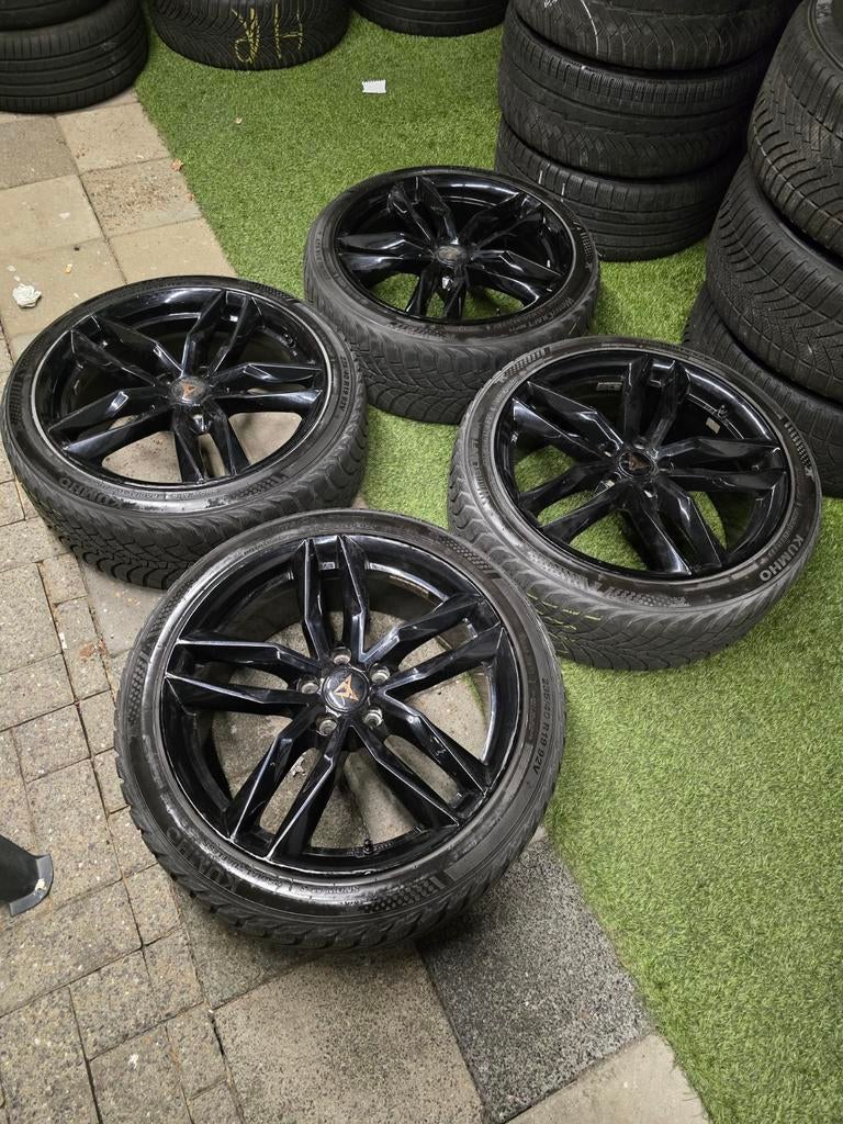 Mooie set 19 inch hoogglans zwart velgen te koop 5x112, 19 inch, Gebruikt, Banden en Velgen, 235 mm