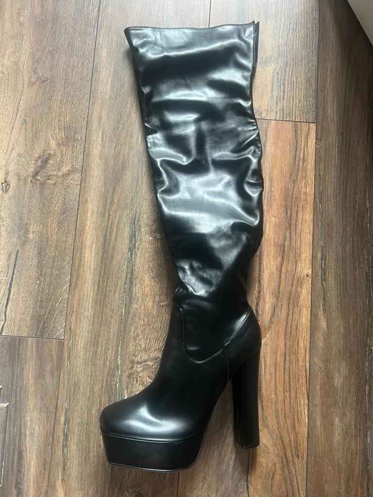 Over knie overknee maat 10 40-41 zwart, Kleding | Dames, Schoenen, Ophalen of Verzenden, Zo goed als nieuw, Zwart
