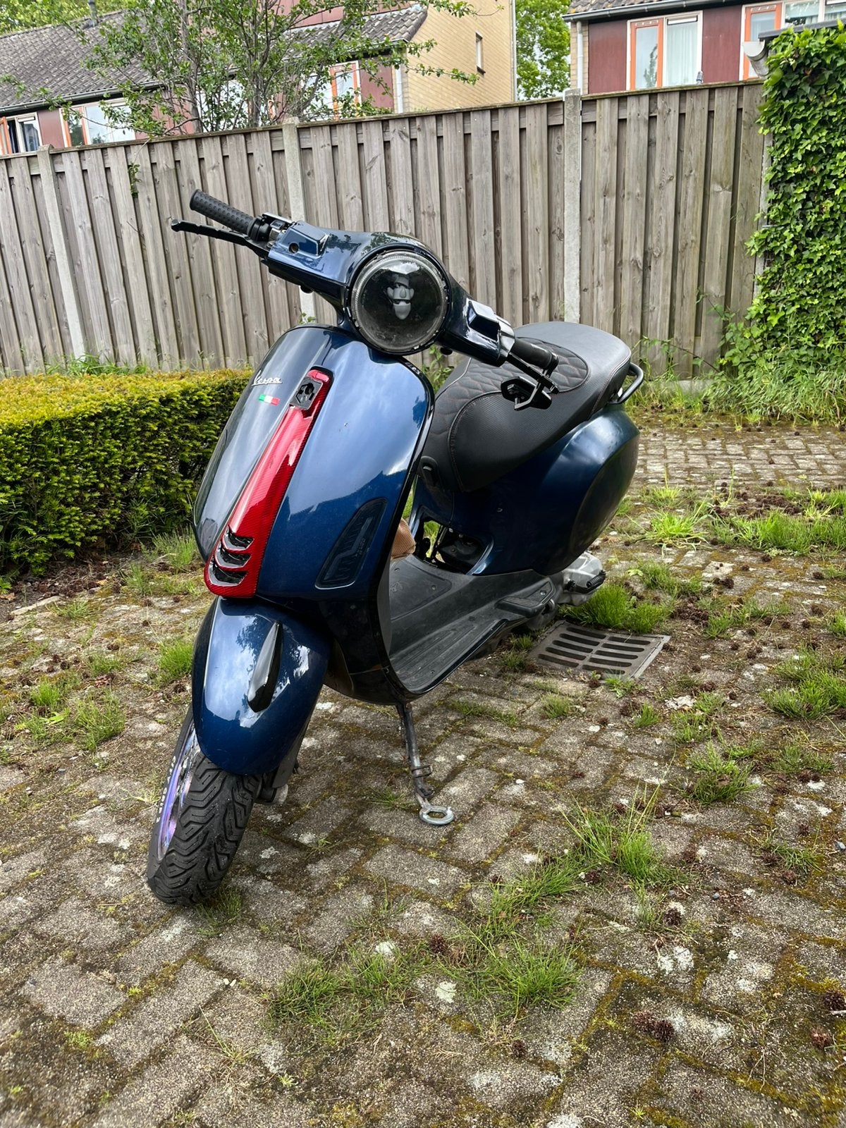 Vespa Primavera 125cc 2t, Ophalen, Zo goed als nieuw, Benzine, Overige modellen