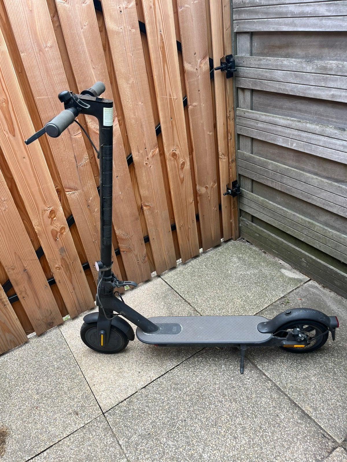 Electrische step met oplader, Ophalen of Verzenden, Gebruikt, Elektrische step (E-scooter)