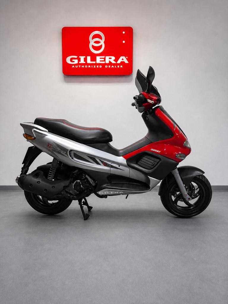 Gilera Runner 125 4-Takt –Slechts 4.000 KM –Zeer Nette Staat, Fietsen en Brommers, Scooters | Piaggio, Ophalen of Verzenden, Zo goed als nieuw