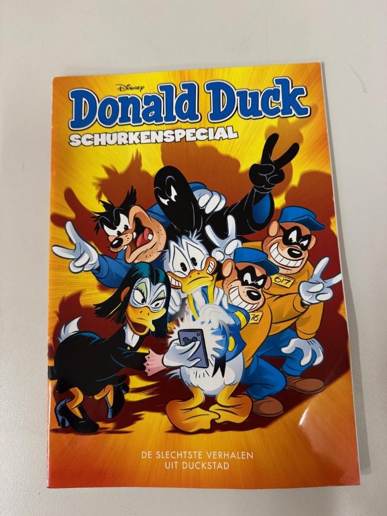 Donald Duck special 16 stuks, Meerdere stripboeken, Ophalen of Verzenden, Zo goed als nieuw
