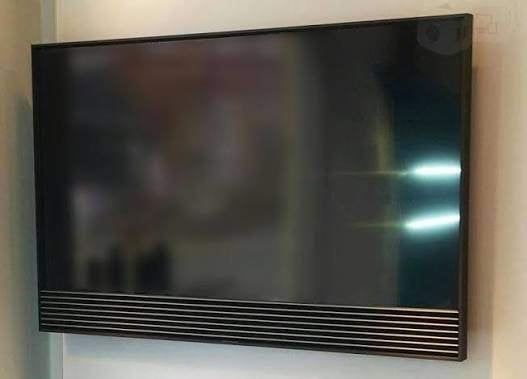 BeoVision Horizon 48” – Werkend, met enkele gebreken, 50 Hz, 100 cm of meer, 4k (UHD), Smart TV