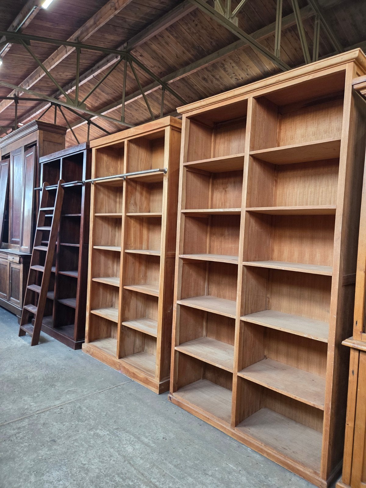 prachtige boekenkast ~ bibliotheekkast ~wandkast ~vakkenkast, Ophalen, Zo goed als nieuw, X, X