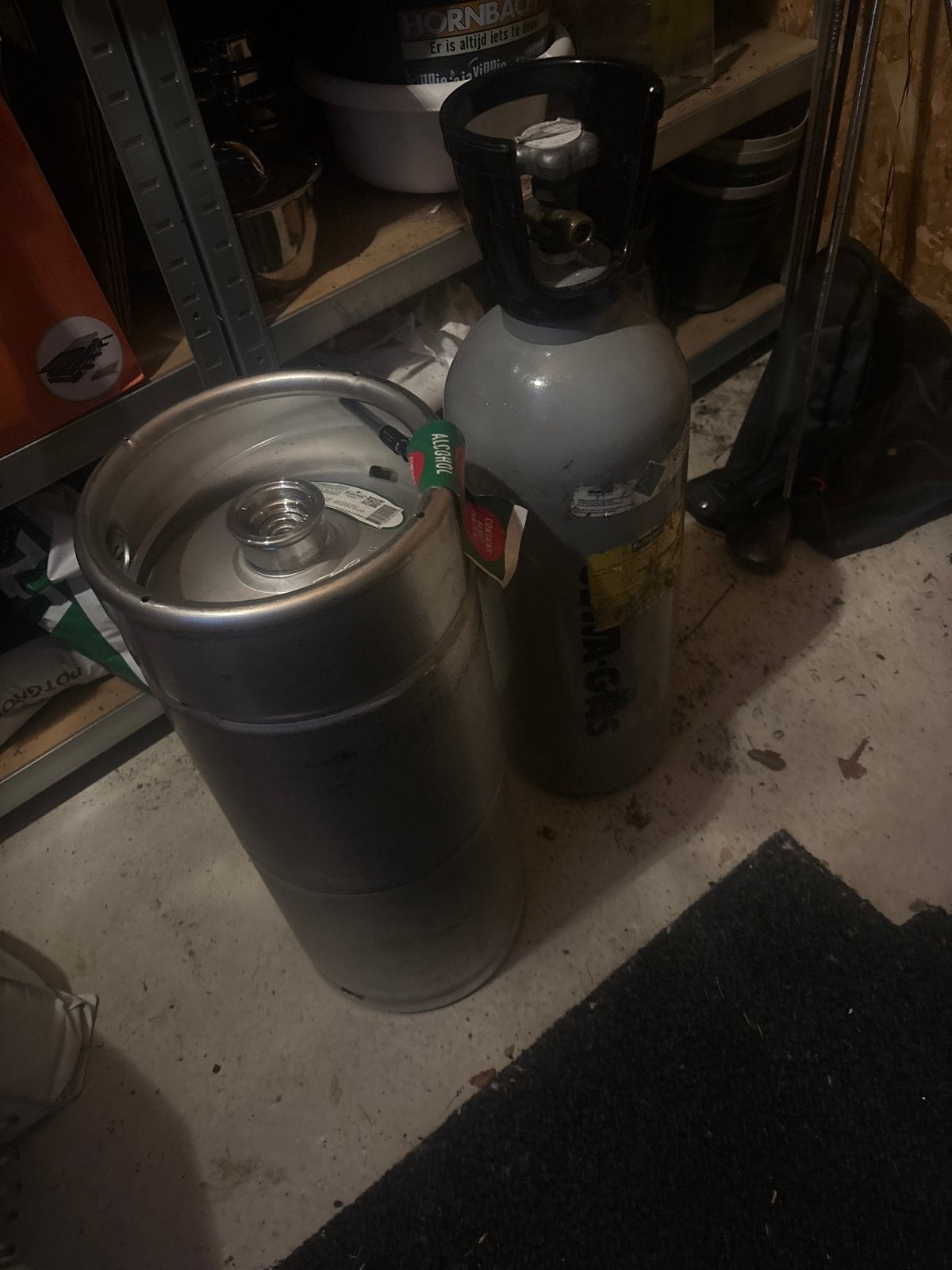 Heineken fust 20 liter met koolzuurfles (nog vol), Verzamelen, Ophalen, Flesje(s), Heineken