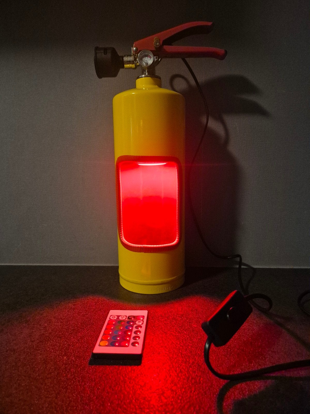 Unieke brandblusser lamp met afstandsbediening, Industrieel, Geel, E14 (klein), Nieuw
