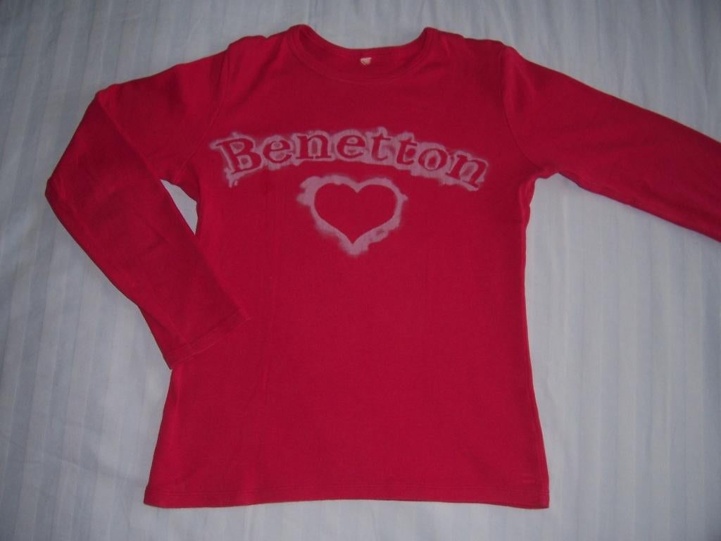 roze/rood shirt merk Benetton maat 134/140, Kinderen en Baby's, Kinderkleding | Maat 134, Gebruikt, Meisje, Ophalen of Verzenden